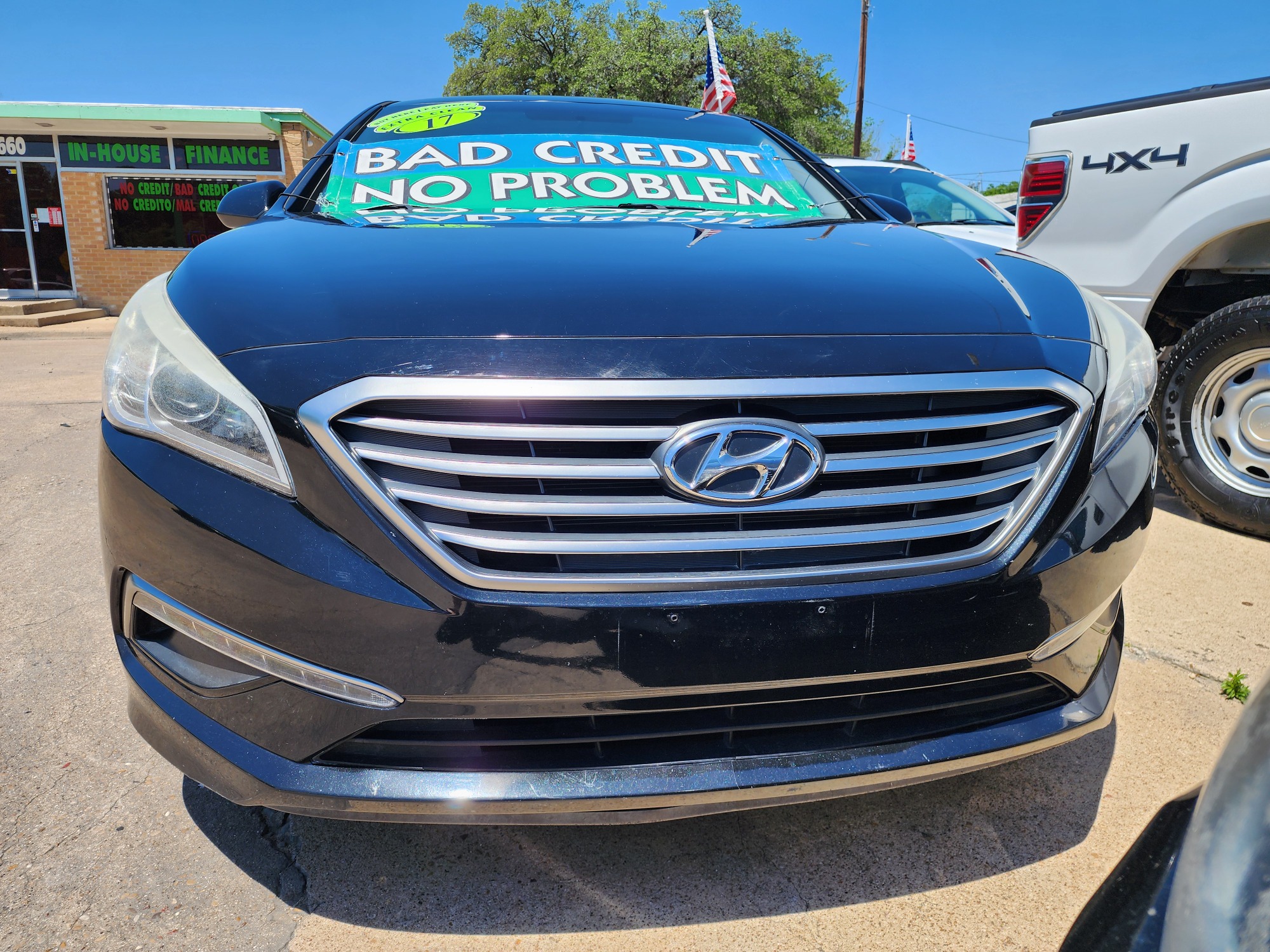 2015 BLACK Hyundai Sonata SE (5NPE24AF7FH) , AUTO transmission, located at 2660 S.Garland Avenue, Garland, TX, 75041, (469) 298-3118, 32.885551, -96.655602 - Welcome to DallasAutos4Less, one of the Premier BUY HERE PAY HERE Dealers in the North Dallas Area. We specialize in financing to people with NO CREDIT or BAD CREDIT. We need proof of income, proof of residence, and a ID. Come buy your new car from us today!! This is a Very clean 2015 HYUNDAI SON - Photo #9